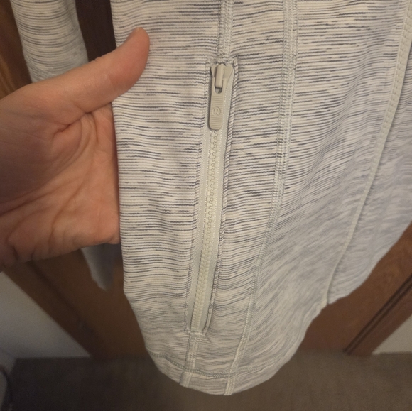 Lululemon Define Zip-up Jacket Sz 12 Women's NWOT - Picture 4 of 8